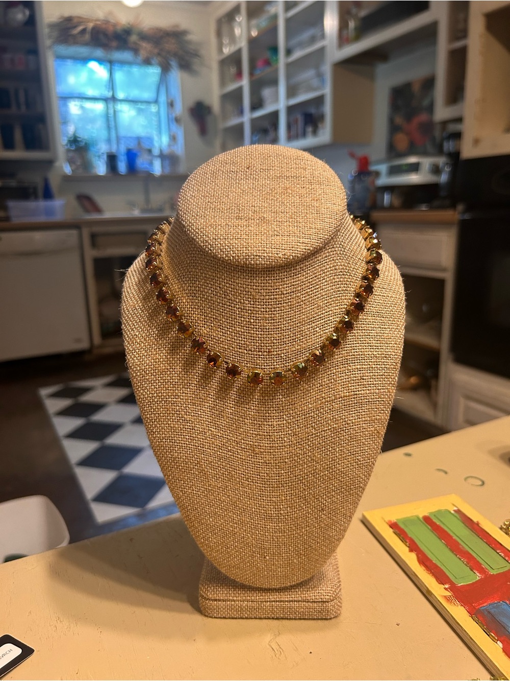TOVA Oakland necklace chocolate